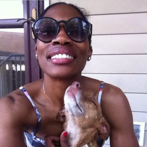 Meet your Posher! - Picture 3 of 3