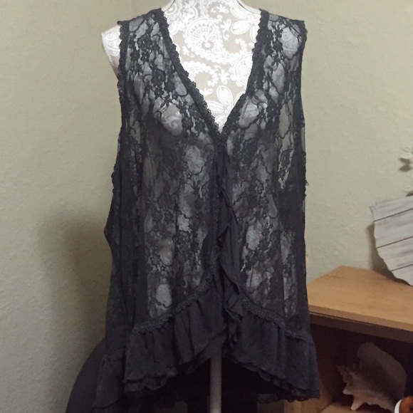 Lace vest with tags!!!
