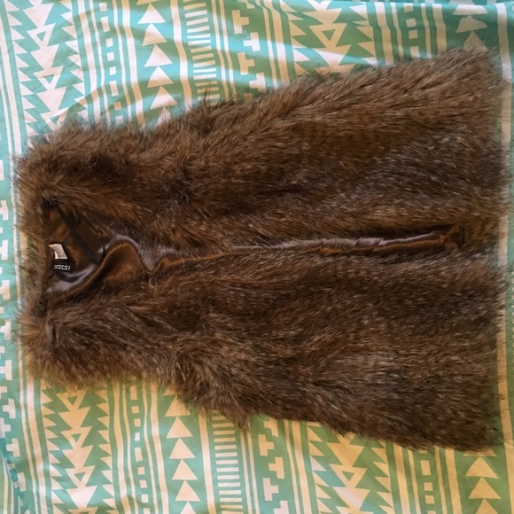 Fur vest