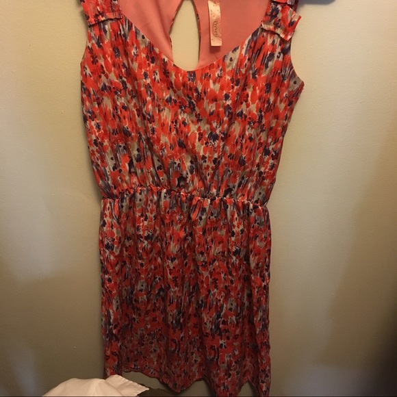 Francesca's floral dress size small - Picture 2 of 2