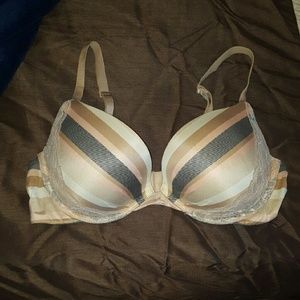 VICTORIAS SECRET BRA
