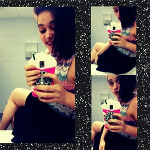 Meet your Posher, Nicole