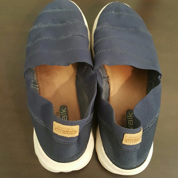 Skechers Go Walks in navy