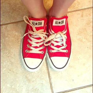 ❤️RED CONVERSE❤️