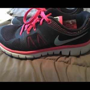 Kids Nike size 4