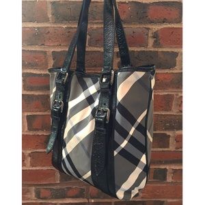 Burberry (Black Beat Check Nylon Victoria Tote)
