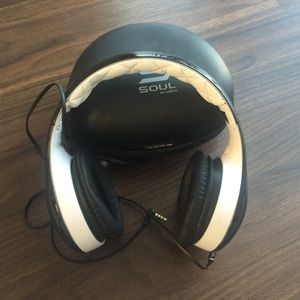 Headphones#soul by ludacris