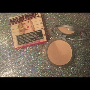 Mary- Lou Manizer by The Balm