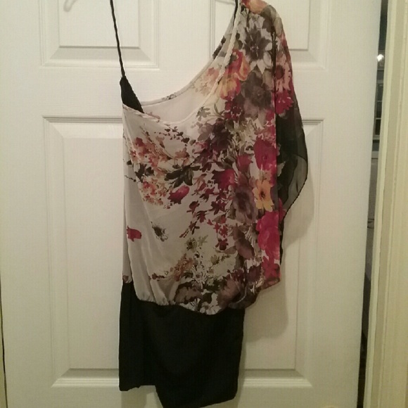 One shoulder dress