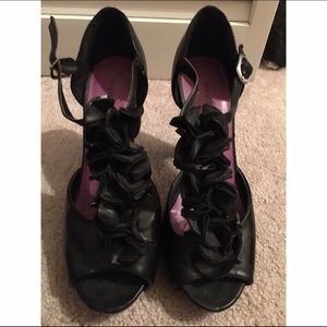 Madden Girl comfy black heels