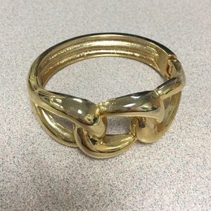 Gold plated bangle bracelet with hinge closure