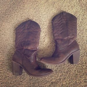 Cowboy boots size 8.5