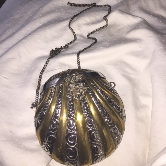 Unique vintage metal chain bag