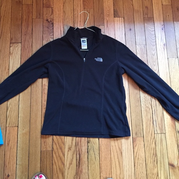 The north face black small 1/4 zip glacier fleece