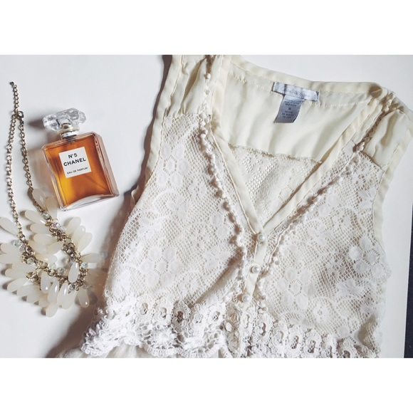 vintage| cream lace top