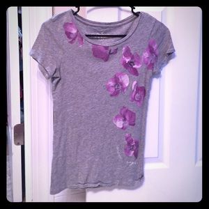 American eagle lightly used t-shirt xsmall