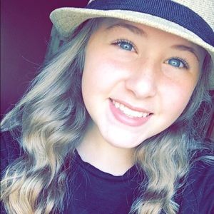 Meet your Posher, Alysa