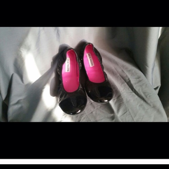 Steve Madden black ballet flats