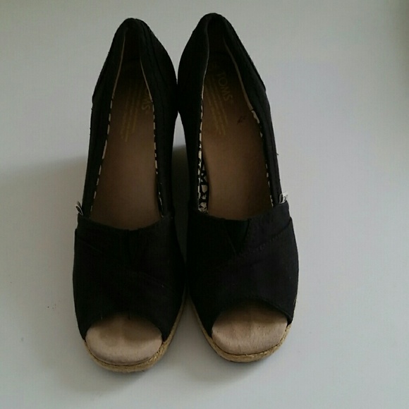 Toms balck and tan