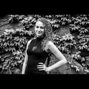 Meet your Posher, Adele