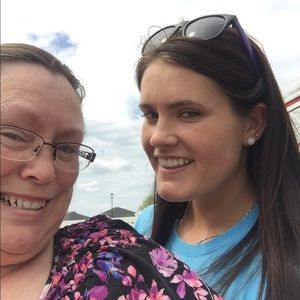 Meet your Posher, Tina