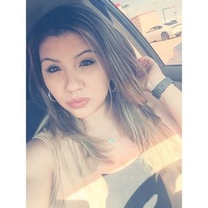 Meet your Posher, Monica