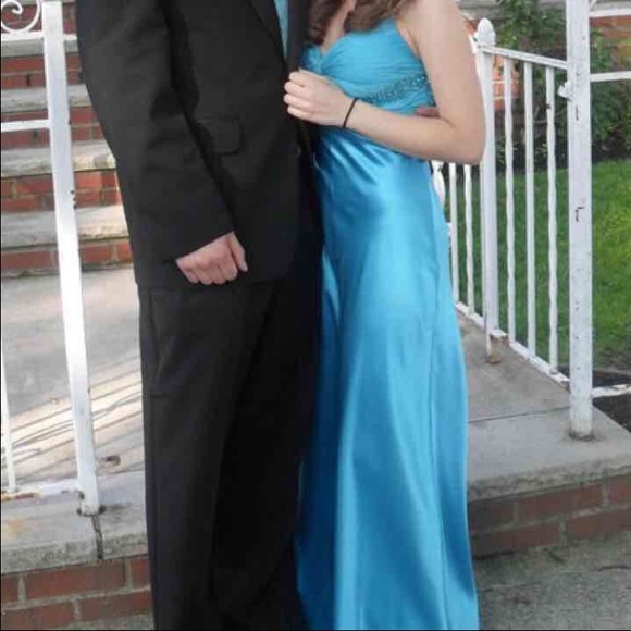 Turquoise formal gown - Picture 3 of 4