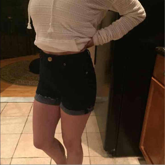 American Eagle high waisted shorts - Picture 4 of 4