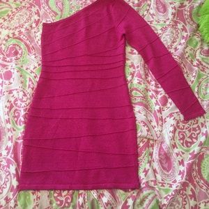 One sleeve pink dress
