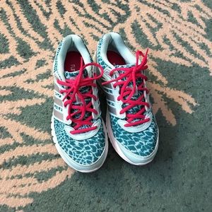 Adidas duramo 6 running shoes size 6 1/2 (US)