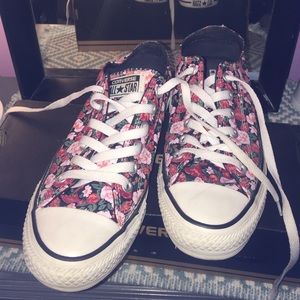 Floral print converse