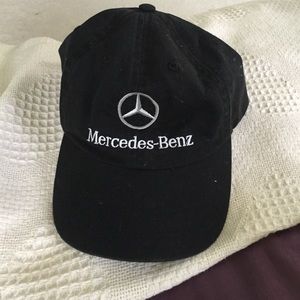 Mercedes Bendz Hat