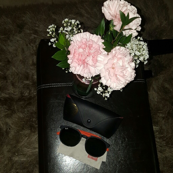 Authentic Ray bans!