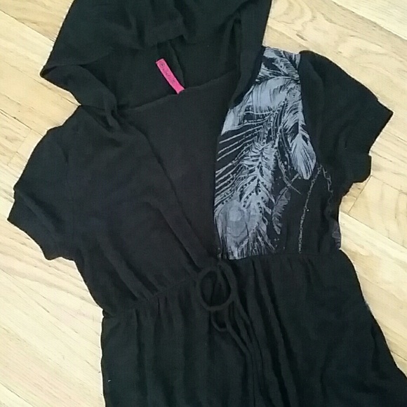 hooded deep v top