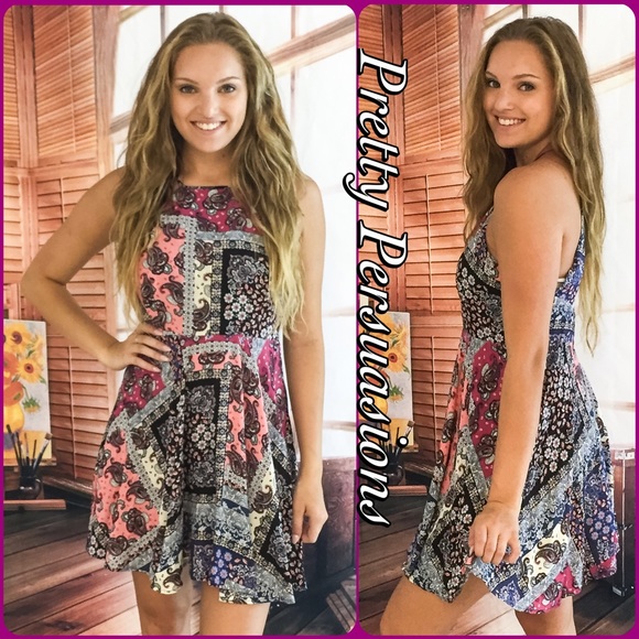 LAST ONE‼️ Pink & Black Paisley Halter Dress - Picture 2 of 4