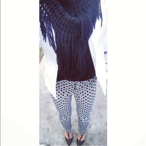 Old Navy Pixie Pants - image 4