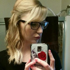 Meet your Posher, Katie