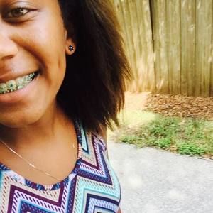 Meet your Posher, Dee