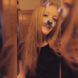 Meet your Posher, Makia