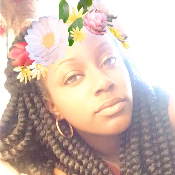 Meet your Posher, Alexis - Picture 1 of 1