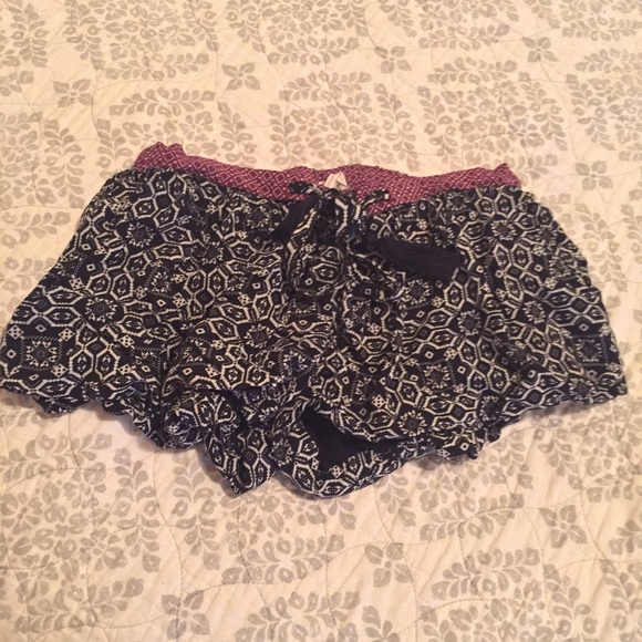 Lounge shorts - Picture 1 of 3