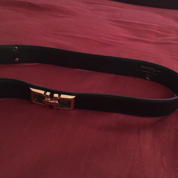 small ferragamo belt