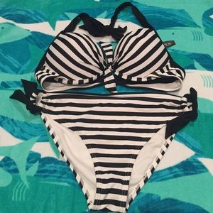 👙🌴NWT Striped Bikini🌴👙
