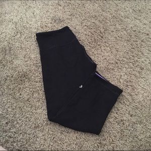 Reversible cropped Lululemon wonder unders