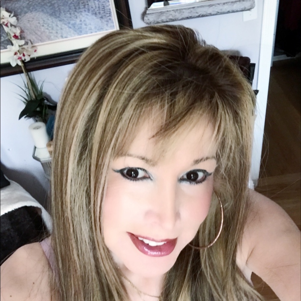 Meet your Posher, Maria