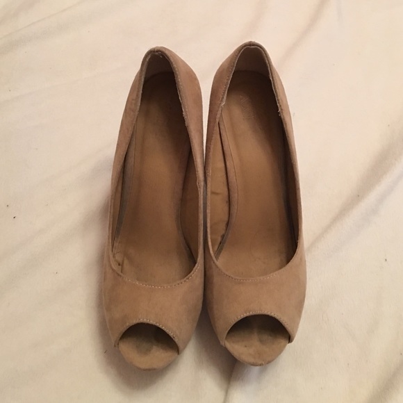Cream wedges
