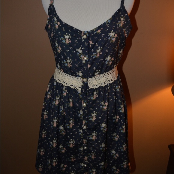 NWOT Floral Nasty Gal Dress, size small - Picture 3 of 3
