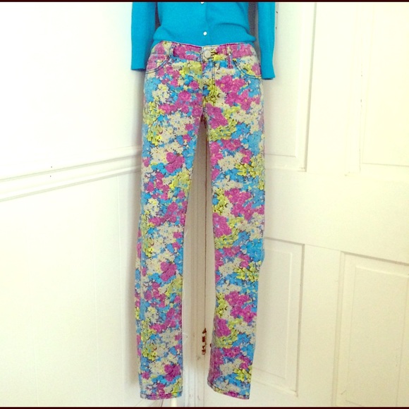 Awesome Aeropostale skinny jeans bright floral pat - Picture 1 of 4