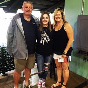 Meet your Posher, Leslie