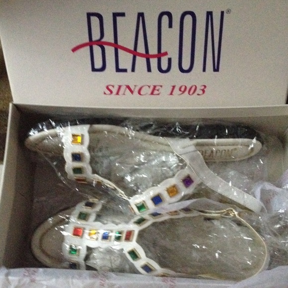 T- Strap Gem Sandal -j   White